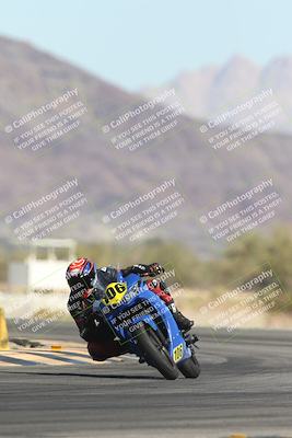 media/Oct-30-2025-Racers Edge (Thu) [[dabbdaf680]]/3-B Group/Session 2 (Turn 14)/